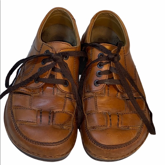 Birkenstock’s lace up shoes main image 9